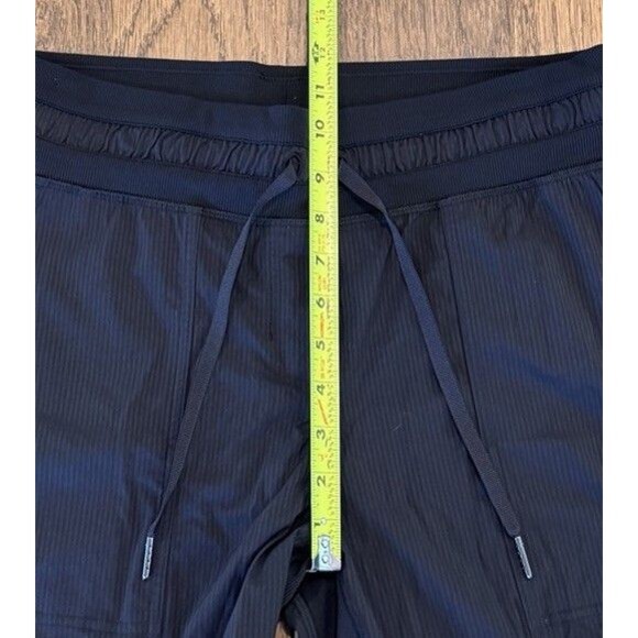Lululemon Dance Studio Mid Rise Cropped Pant Women’s 8 Black Tie Waist Pockets - Picture 10 of 13